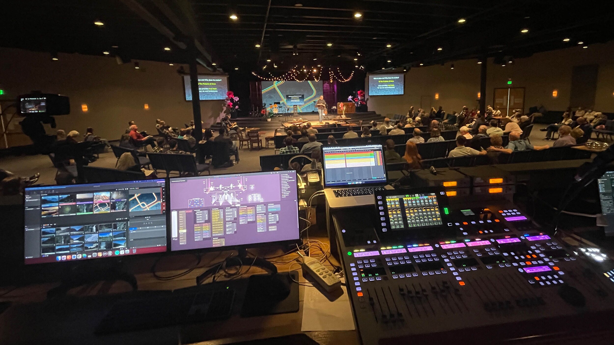 Imatge pels mitjans: Tips for Choosing Audio Visual Rentals in Toronto